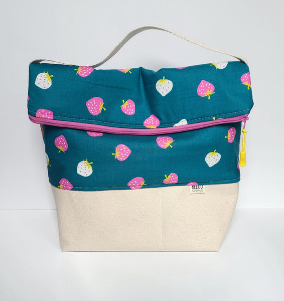 Strawberry Toss Insulated Washable Lunch Bag